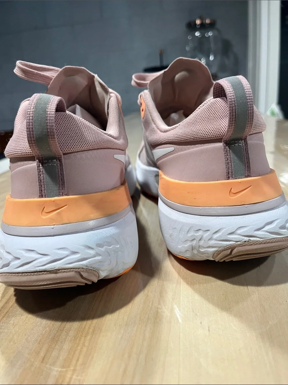 Nike Pink Peach and Orange Running Sneakers react miler women’s 11 dusty pink